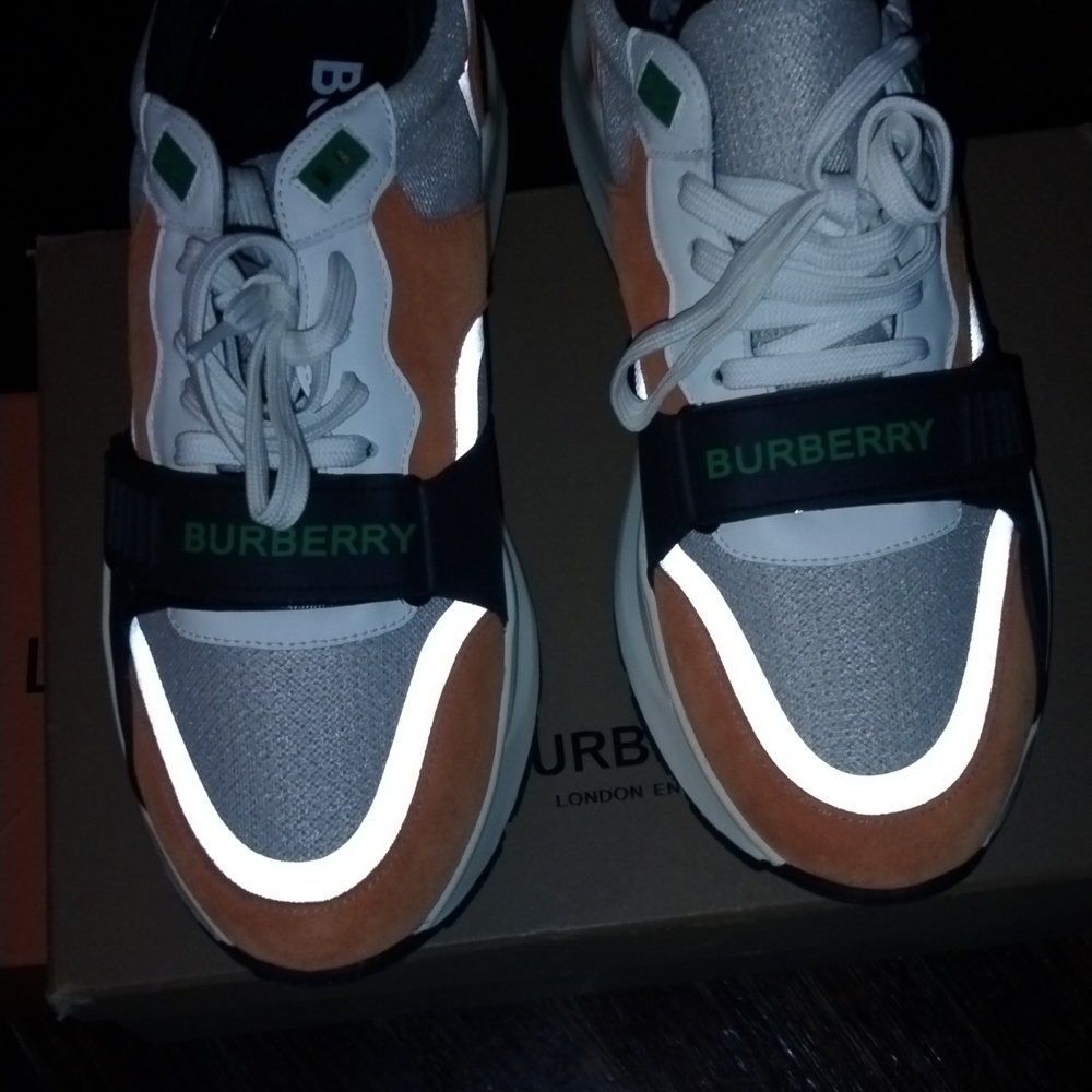 DESIGNER SNEAKERS
